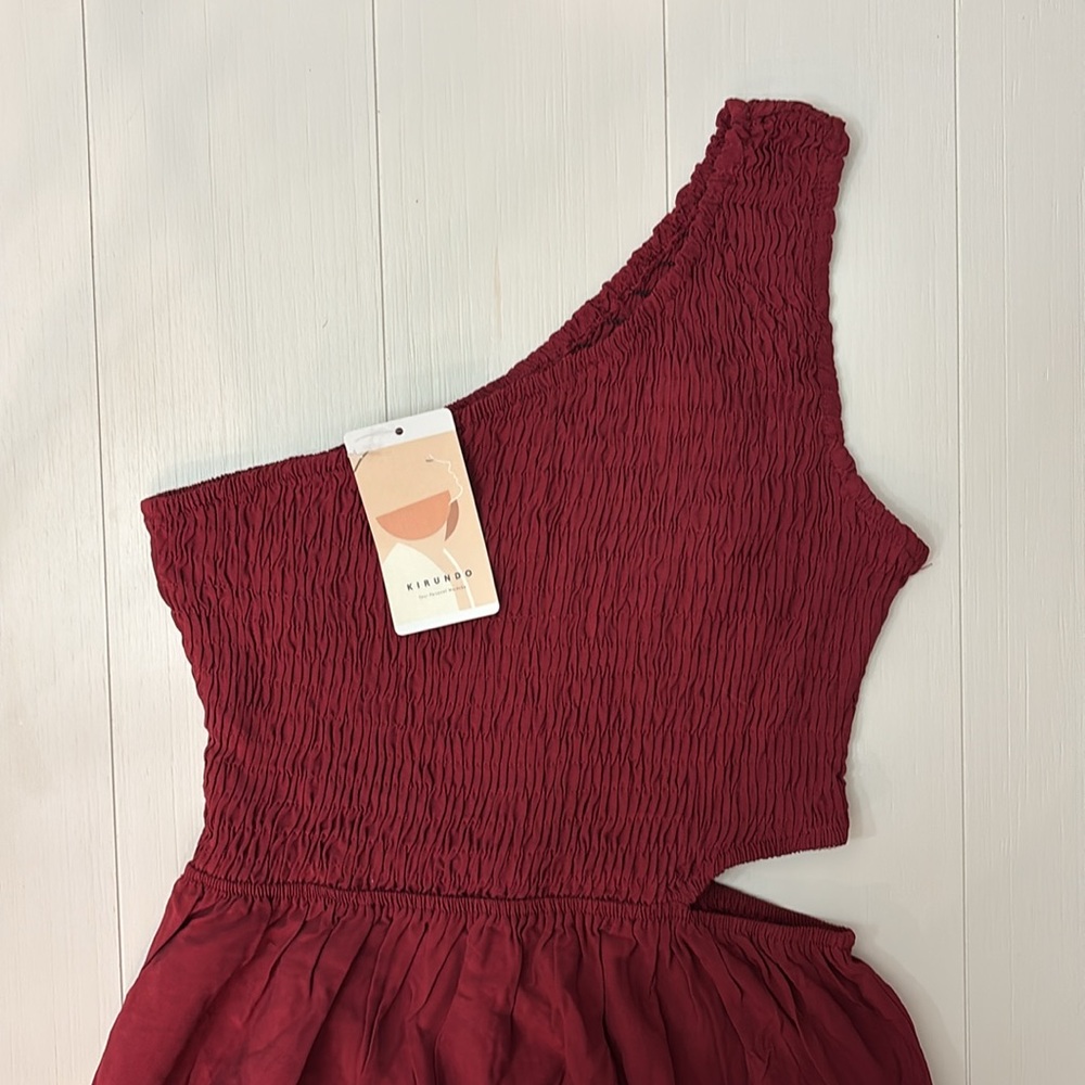 KIRUNDO Sleeveless One Shoulder Smocked Cut-out Maxi Dress in Maroon - Picture 4 of 16